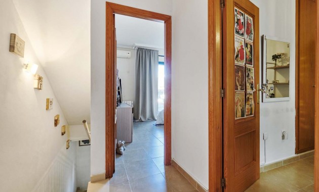 Herverkoop - Herenhuis -
Orihuela Costa - Villamartin