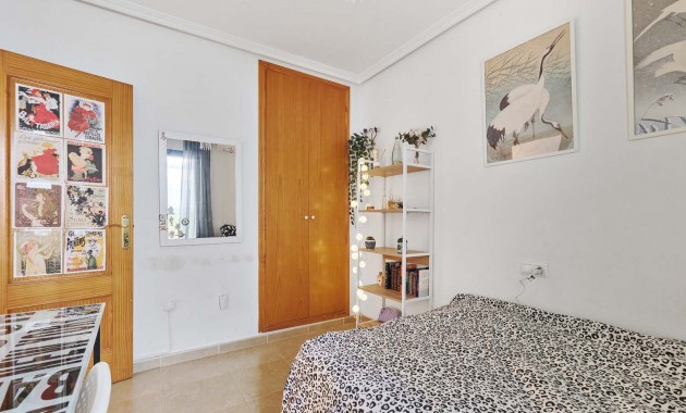 Herverkoop - Herenhuis -
Orihuela Costa - Villamartin