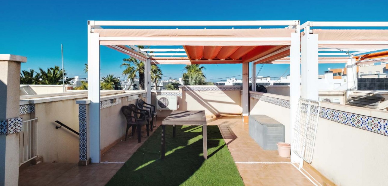 Herverkoop - Herenhuis -
Orihuela Costa - Villamartin