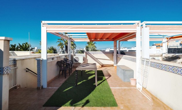 Herverkoop - Herenhuis -
Orihuela Costa - Villamartin