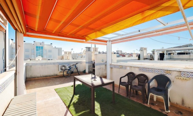Herverkoop - Herenhuis -
Orihuela Costa - Villamartin