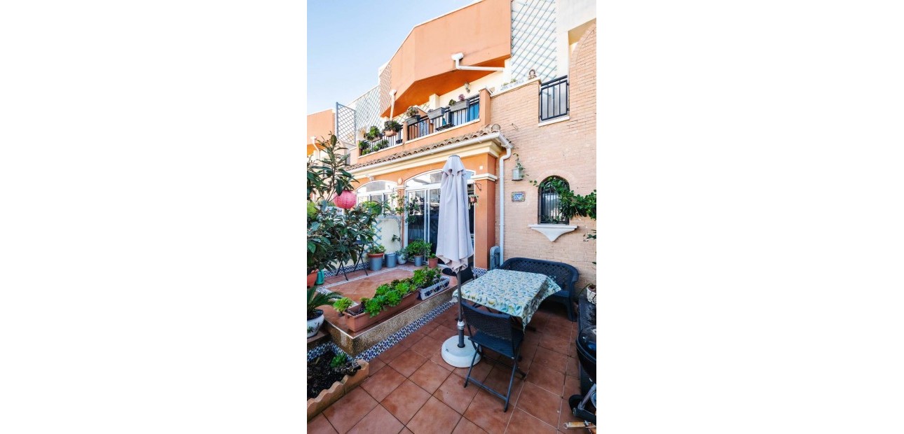 Herverkoop - Herenhuis -
Orihuela Costa - Villamartin