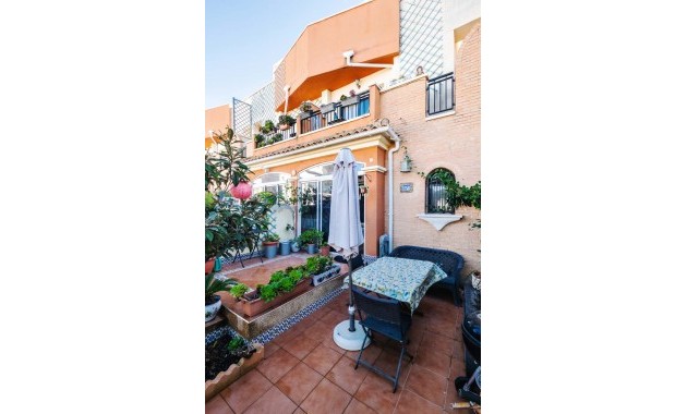 Herverkoop - Herenhuis -
Orihuela Costa - Villamartin