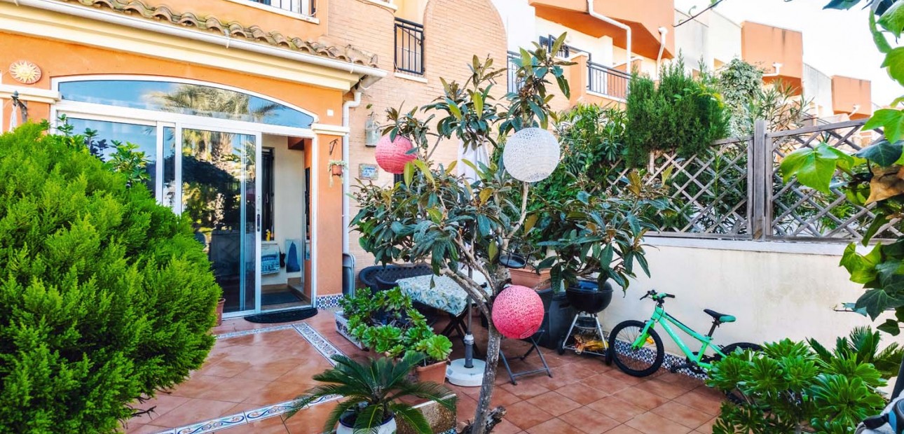 Herverkoop - Herenhuis -
Orihuela Costa - Villamartin