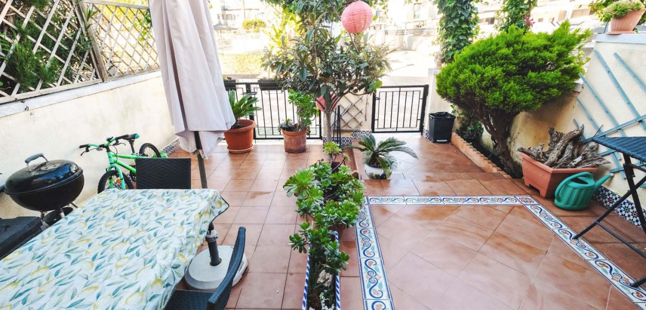 Herverkoop - Herenhuis -
Orihuela Costa - Villamartin