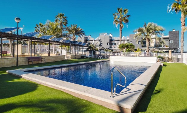 Herverkoop - Herenhuis -
Orihuela Costa - Villamartin