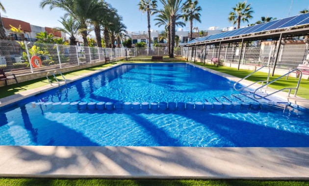 Herverkoop - Herenhuis -
Orihuela Costa - Villamartin