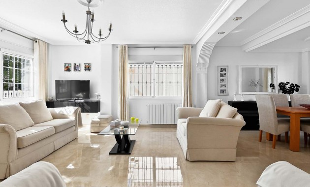 Herverkoop - Detached Villa -
Pinar de Campoverde - Pinar de Campoverde - Village