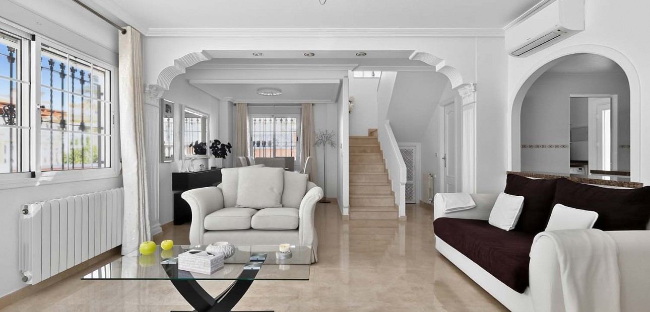 Herverkoop - Detached Villa -
Pinar de Campoverde - Pinar de Campoverde - Village
