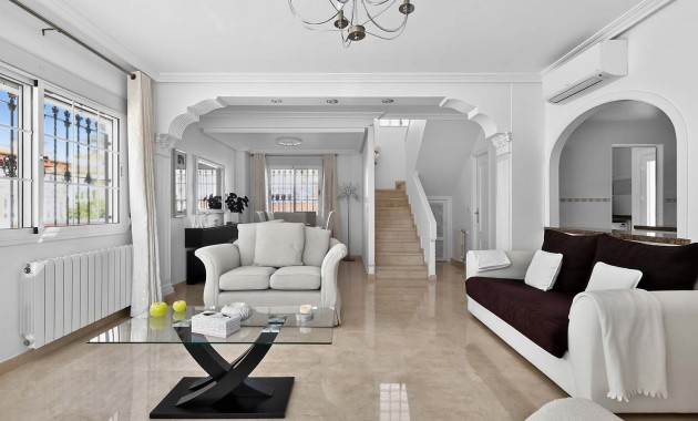Herverkoop - Detached Villa -
Pinar de Campoverde - Pinar de Campoverde - Village