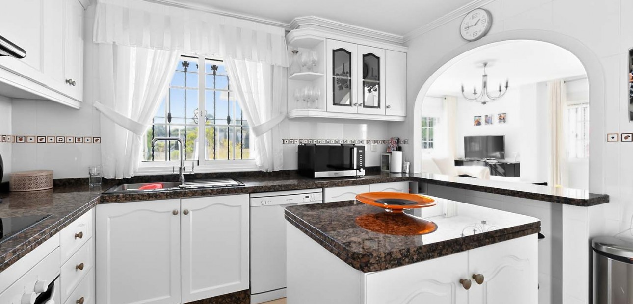 Herverkoop - Detached Villa -
Pinar de Campoverde - Pinar de Campoverde - Village