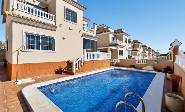 Herverkoop - Detached Villa -
Pinar de Campoverde - Pinar de Campoverde - Village