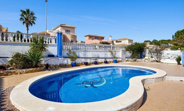 Herverkoop - Detached Villa -
Pinar de Campoverde - Pinar de Campoverde - Village