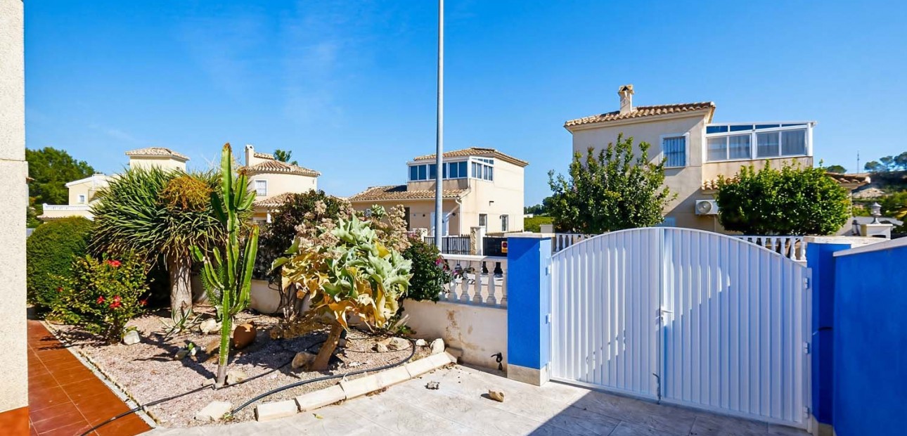 Herverkoop - Detached Villa -
Pinar de Campoverde - Pinar de Campoverde - Village