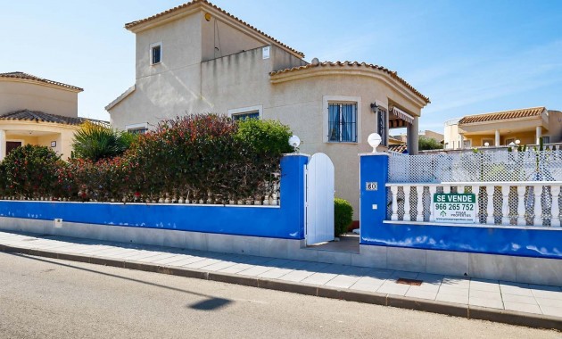 Herverkoop - Detached Villa -
Pinar de Campoverde - Pinar de Campoverde - Village
