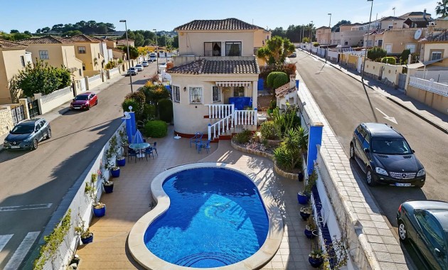 Herverkoop - Detached Villa -
Pinar de Campoverde - Pinar de Campoverde - Village