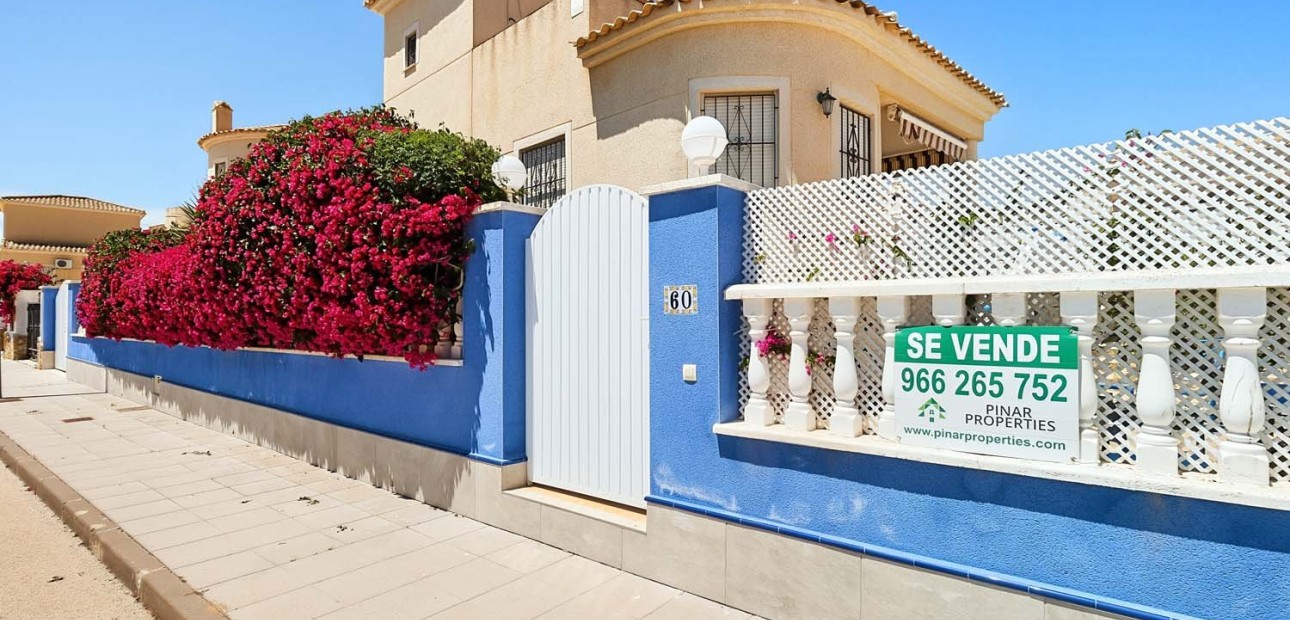 Herverkoop - Detached Villa -
Pinar de Campoverde - Pinar de Campoverde - Village