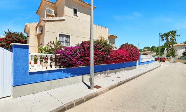 Herverkoop - Detached Villa -
Pinar de Campoverde - Pinar de Campoverde - Village