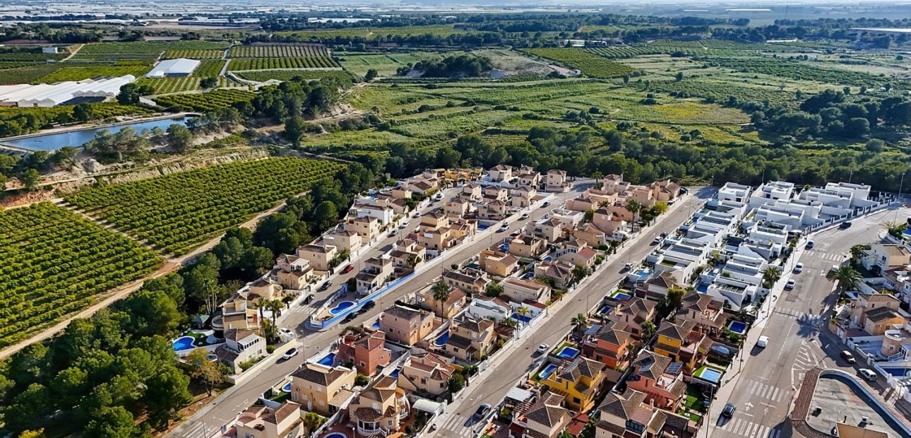 Herverkoop - Detached Villa -
Pinar de Campoverde - Pinar de Campoverde - Village