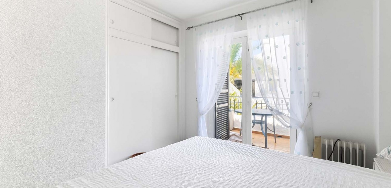 Herverkoop - Herenhuis -
Orihuela Costa - Cabo Roig