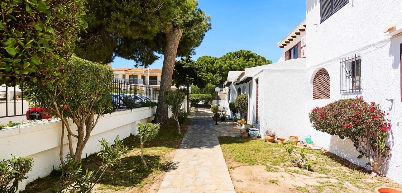 Herverkoop - Herenhuis -
Orihuela Costa - Cabo Roig