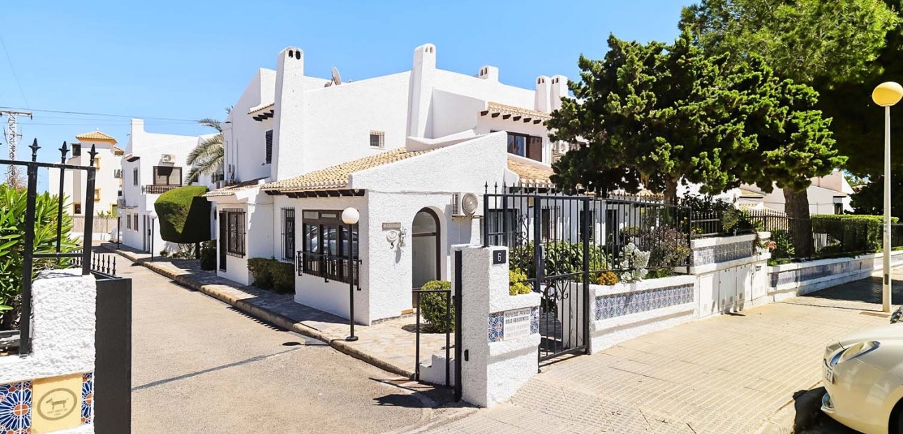 Herverkoop - Herenhuis -
Orihuela Costa - Cabo Roig