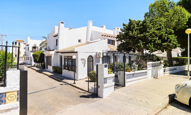 Herverkoop - Herenhuis -
Orihuela Costa - Cabo Roig