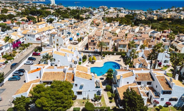 Herverkoop - Herenhuis -
Orihuela Costa - Cabo Roig