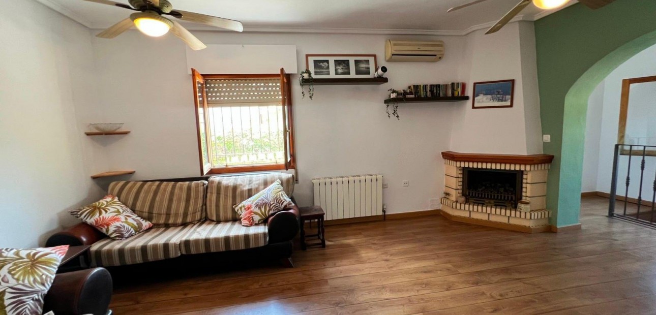 Herverkoop - Detached Villa -
Pinar de Campoverde - Pinar de Campoverde - Village