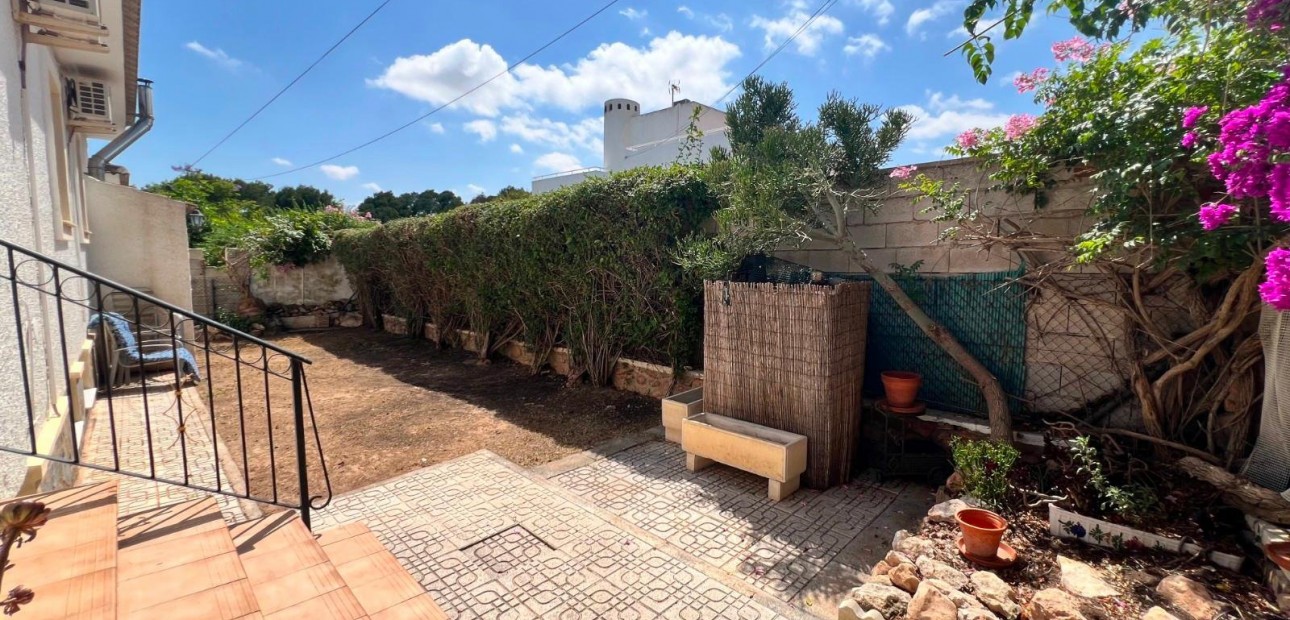 Herverkoop - Detached Villa -
Pinar de Campoverde - Pinar de Campoverde - Village