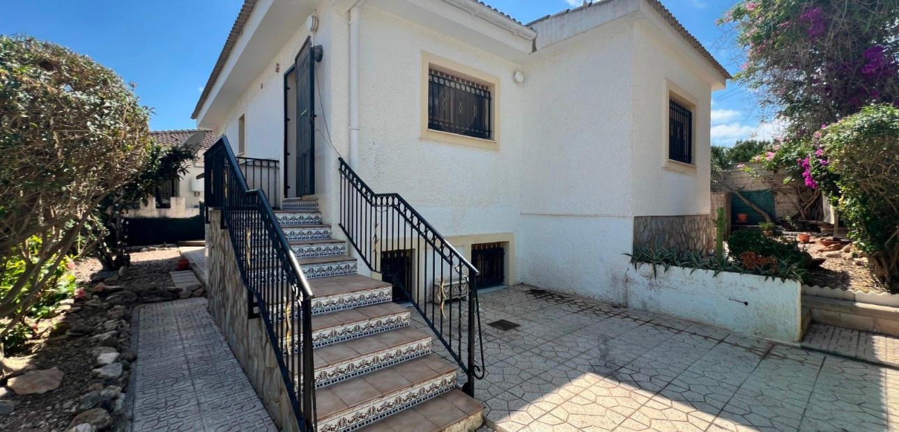 Herverkoop - Detached Villa -
Pinar de Campoverde - Pinar de Campoverde - Village