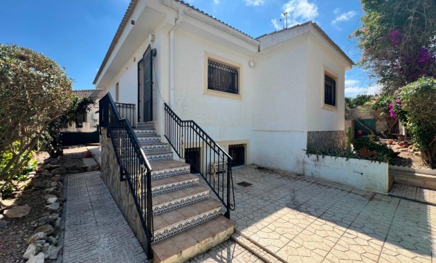 Herverkoop - Detached Villa -
Pinar de Campoverde - Pinar de Campoverde - Village