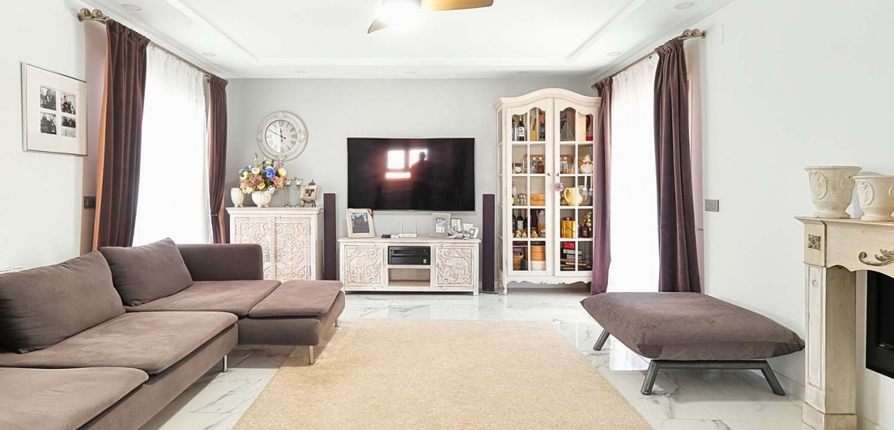 Herverkoop - Detached Villa -
Pinar de Campoverde - Pinar de Campoverde - Village