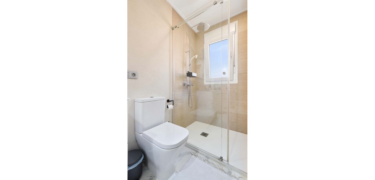 Herverkoop - Detached Villa -
Pinar de Campoverde - Pinar de Campoverde - Village