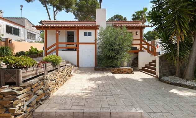 Herverkoop - Detached Villa -
Pinar de Campoverde - Pinar de Campoverde - Village