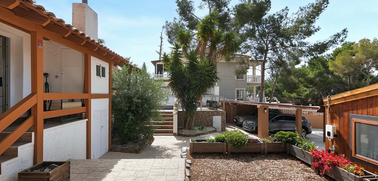 Herverkoop - Detached Villa -
Pinar de Campoverde - Pinar de Campoverde - Village