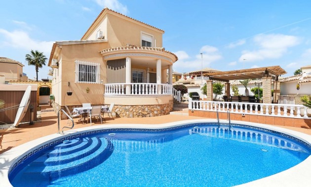 Herverkoop - Detached Villa -
Pinar de Campoverde - Pinar de Campoverde - Village