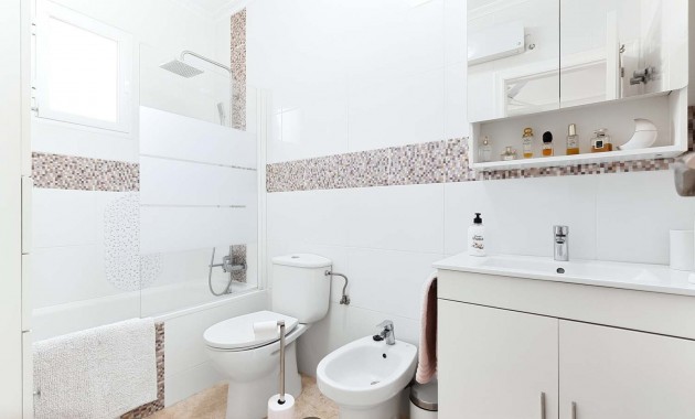 Herverkoop - Detached Villa -
Pinar de Campoverde - Pinar de Campoverde - Village