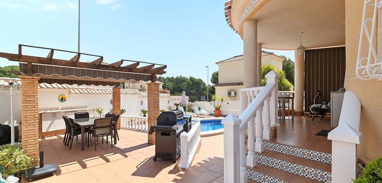 Herverkoop - Detached Villa -
Pinar de Campoverde - Pinar de Campoverde - Village