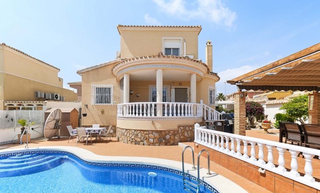 Herverkoop - Detached Villa -
Pinar de Campoverde - Pinar de Campoverde - Village