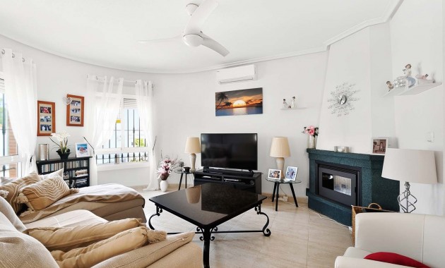 Herverkoop - Detached Villa -
Pinar de Campoverde - Pinar de Campoverde - Village