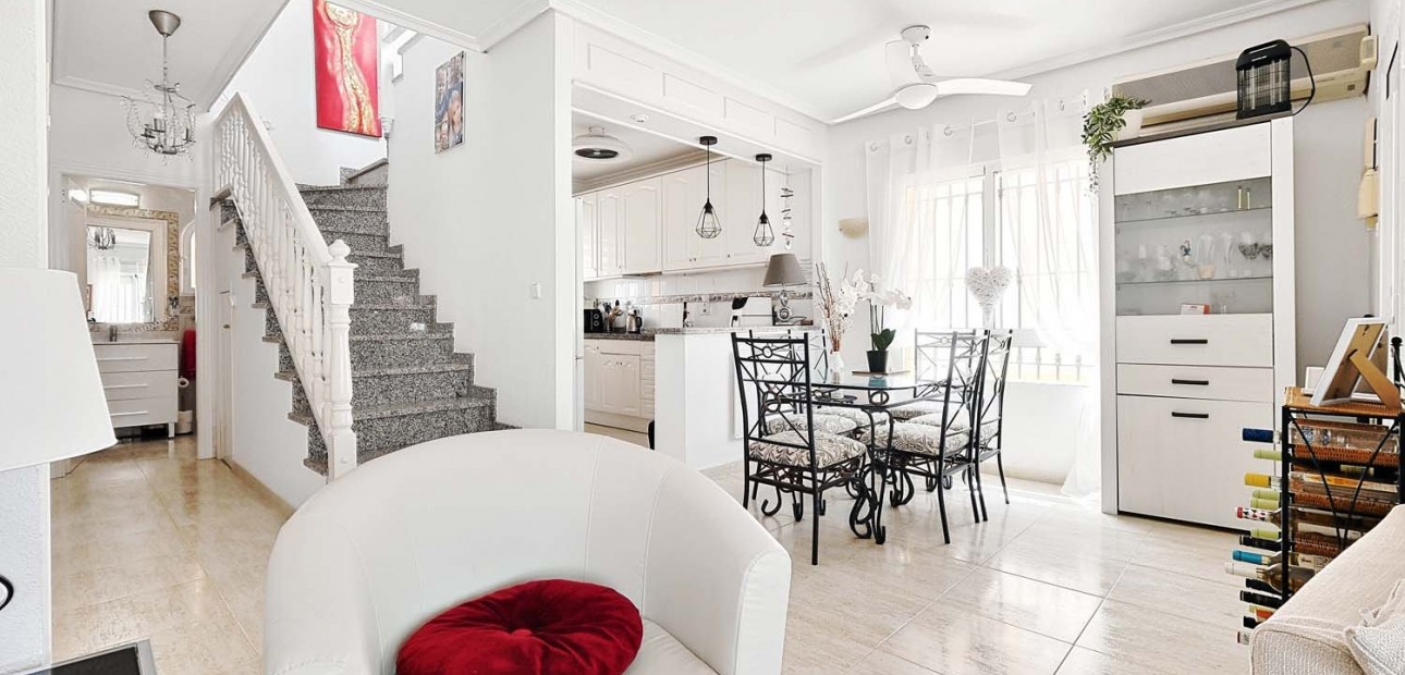 Herverkoop - Detached Villa -
Pinar de Campoverde - Pinar de Campoverde - Village