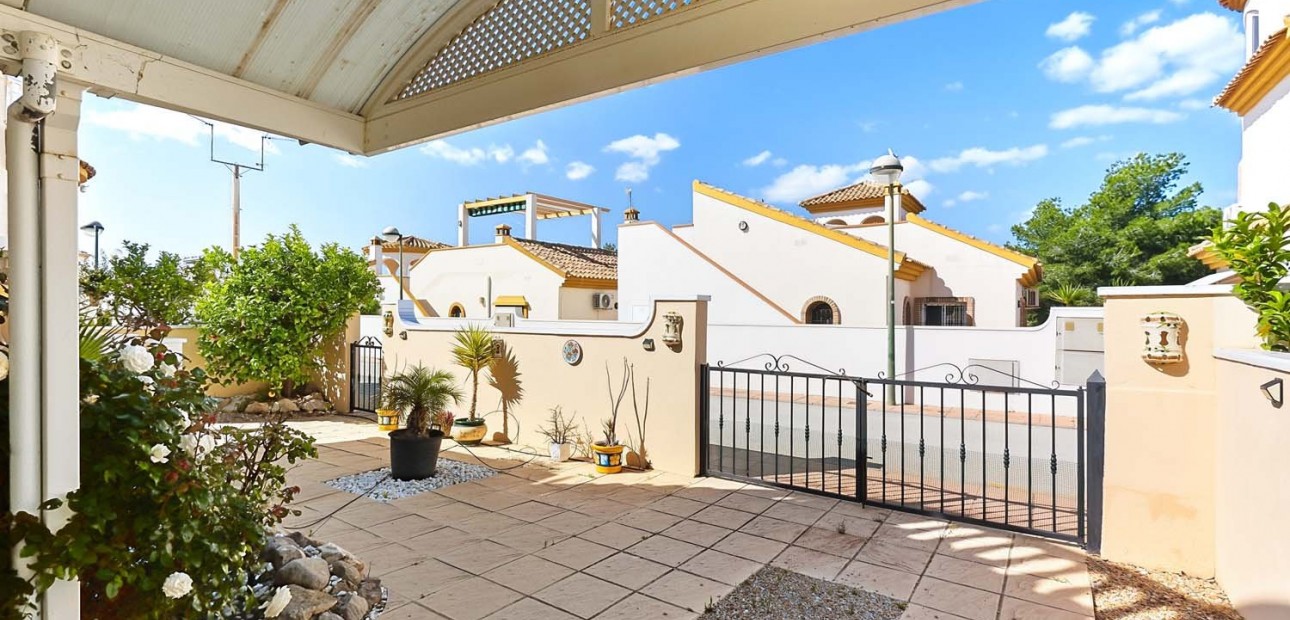 Herverkoop - Detached Villa -
Pinar de Campoverde - Pinar de Campoverde - Village