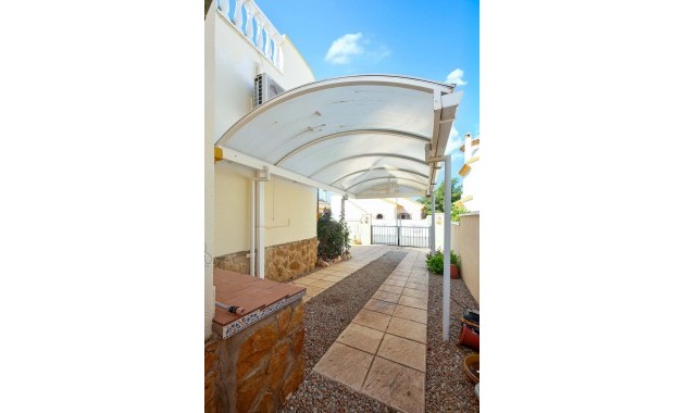 Herverkoop - Detached Villa -
Pinar de Campoverde - Pinar de Campoverde - Village