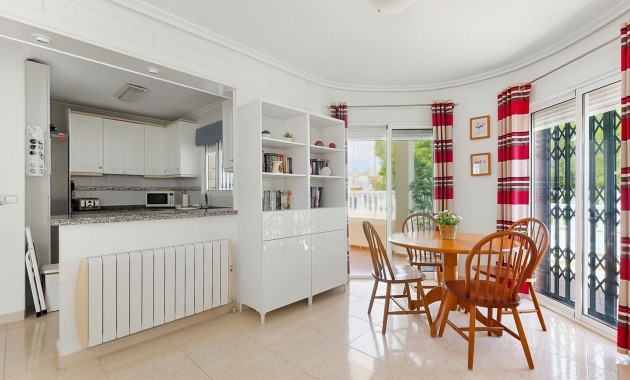 Herverkoop - Detached Villa -
Pinar de Campoverde - Pinar de Campoverde - Village