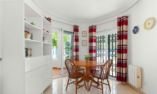 Herverkoop - Detached Villa -
Pinar de Campoverde - Pinar de Campoverde - Village