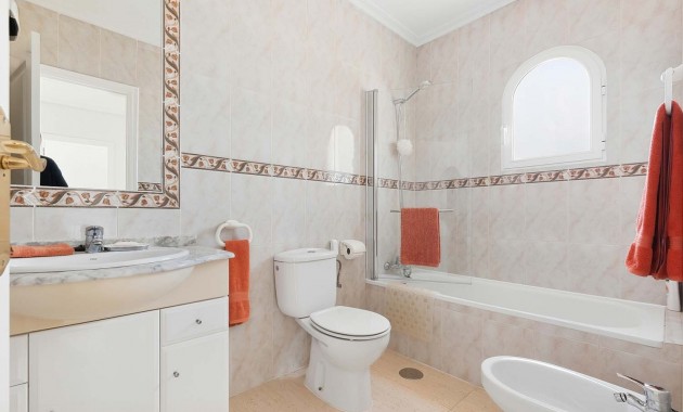 Herverkoop - Detached Villa -
Pinar de Campoverde - Pinar de Campoverde - Village