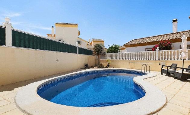 Herverkoop - Detached Villa -
Pinar de Campoverde - Pinar de Campoverde - Village