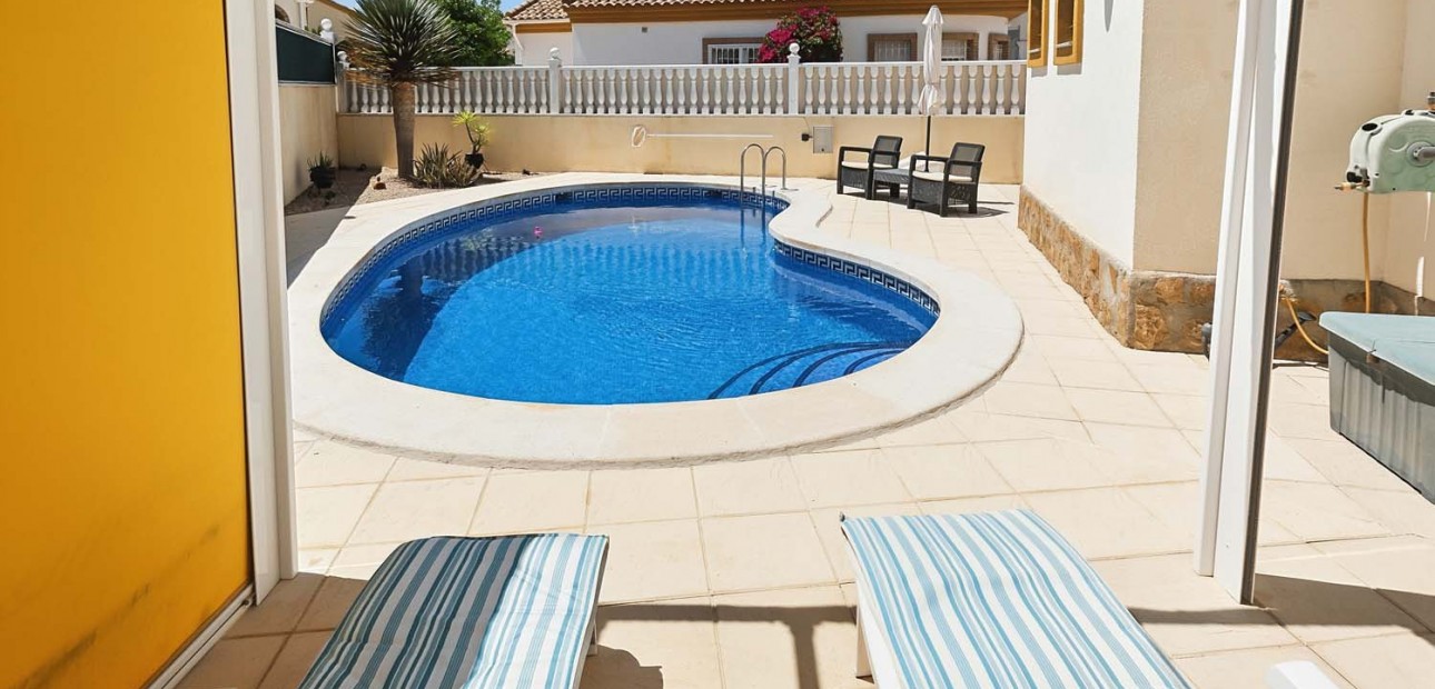 Herverkoop - Detached Villa -
Pinar de Campoverde - Pinar de Campoverde - Village