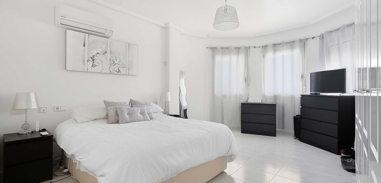 Herverkoop - Detached Villa -
Pinar de Campoverde - Pinar de Campoverde - Village